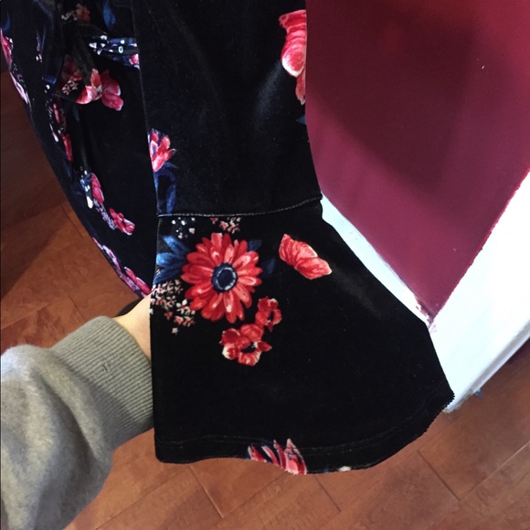 H&M NWT VELVET ROSE DRESS SOLD - Picture 4 of 7